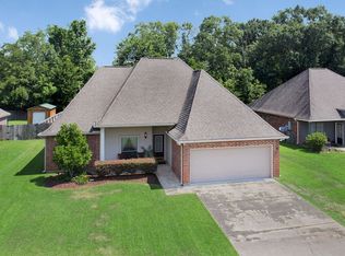39068 Balmoral Dr, Prairieville, LA 70769