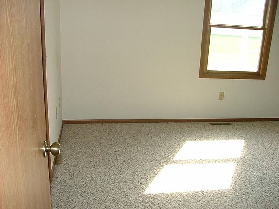 4th image of 7920 Rivercrest Ct