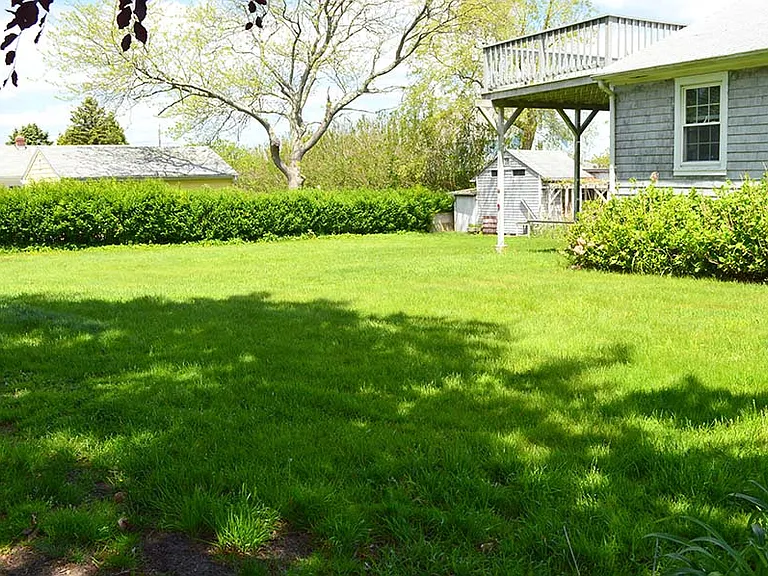 64 Hemlock Ave — Photo 26
