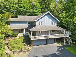 8445 Whispering Pines Dr, Novelty, OH 44072