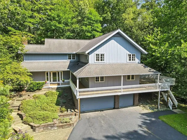 8445 Whispering Pines Dr, Novelty, OH 44072