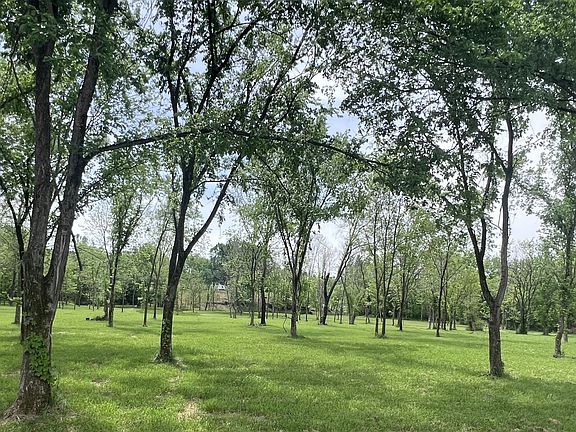 3rd image of 5006 Rock Springs Rd