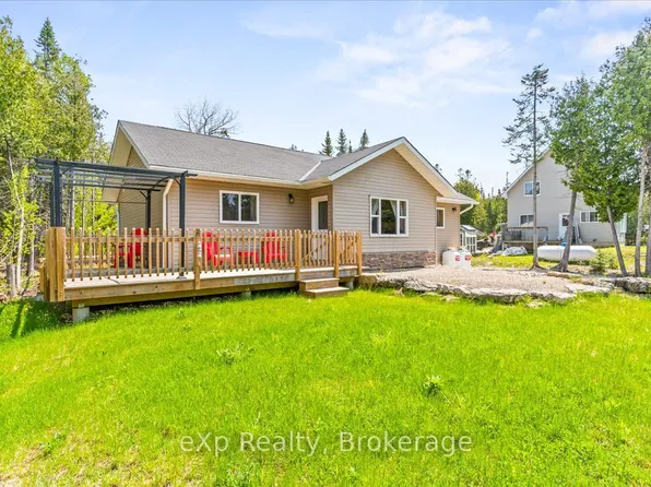19 Murray Ave, Northern Bruce Peninsula, ON N0H 2M0