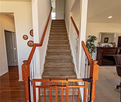 3rd image of 6 Leighton Ct