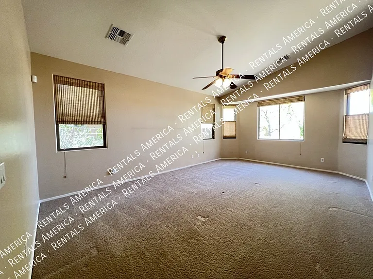 1536 E Fontana Dr — Photo 15