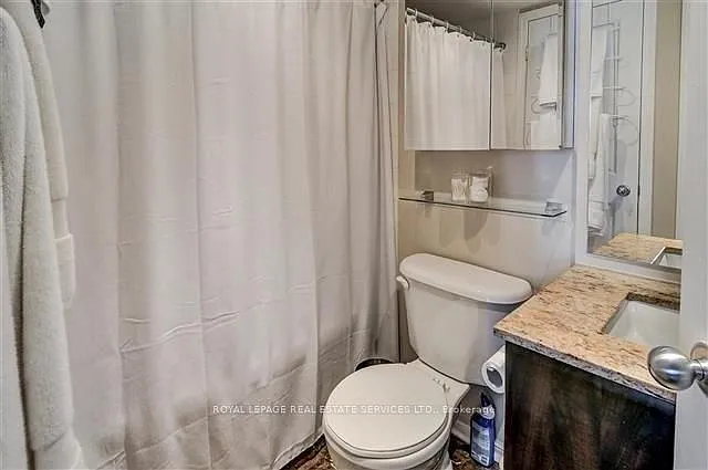 11 Niagara St #7 — Photo 8