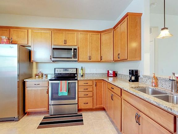 4th image of 1137 Normandie Way
