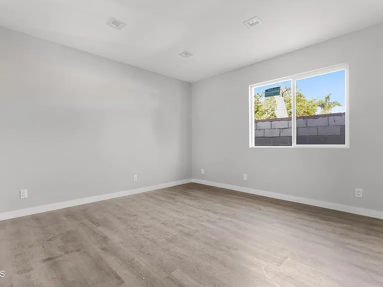 6256 Satsuma Ave — Photo 10