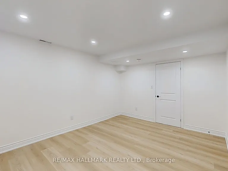 534 Coronation Rd #BASEMENT — Photo 17