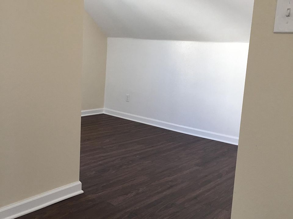 Third Floor bedroom or office