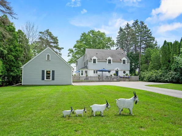 12504 N Lake Shore DRIVE, Mequon, WI 53092