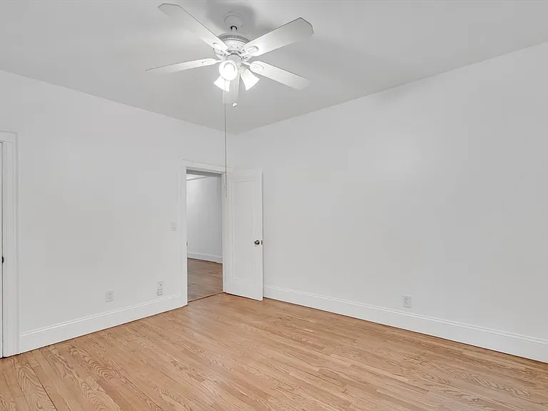137 Englewood Ave #5 — Photo 19