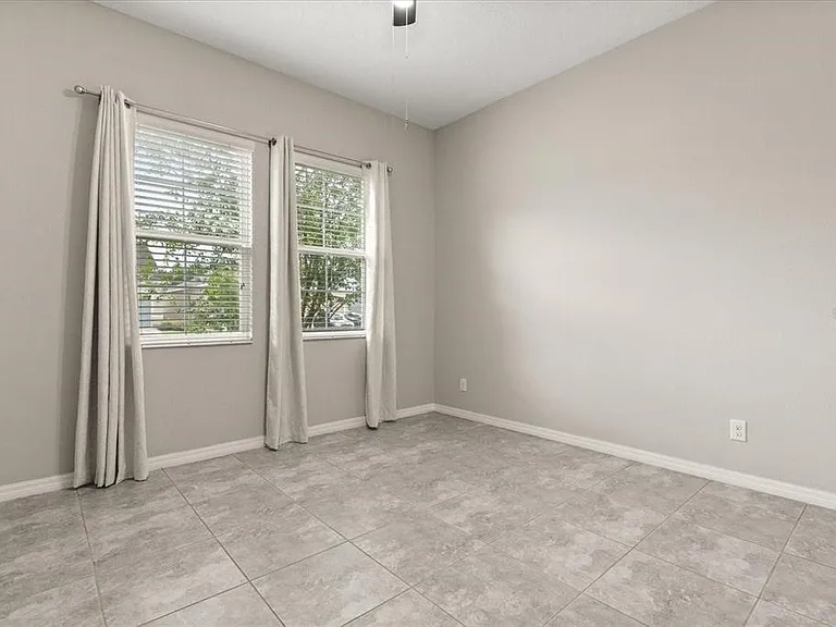 1046 Grand Hilltop Dr — Photo 14