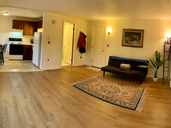 186 Flanders Rd #3, Niantic, CT 06357