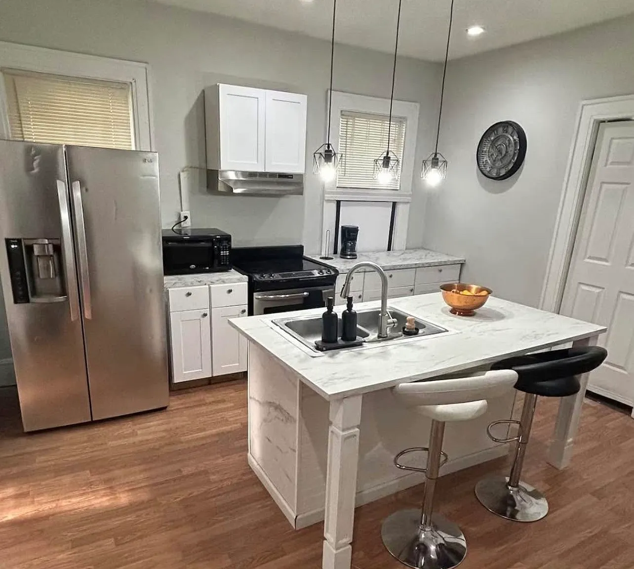 2 bed, 1200 sqft, $875 — Photo 2