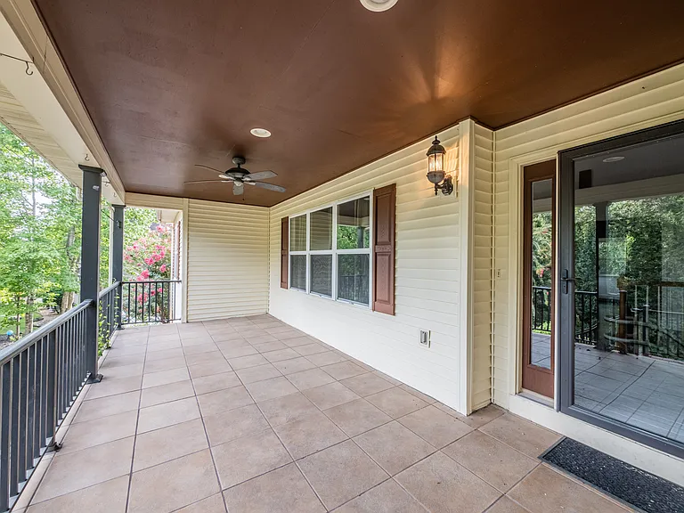 215 Tahlequah Dr — Photo 3
