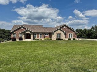 10 Bryants Creek Dr, Elsberry, MO 63343