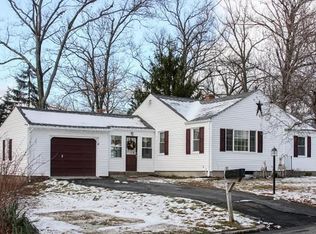 136 Kerry Dr, Springfield, MA 01118