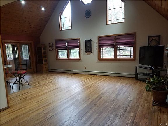 2nd image of 13 Gina Ln