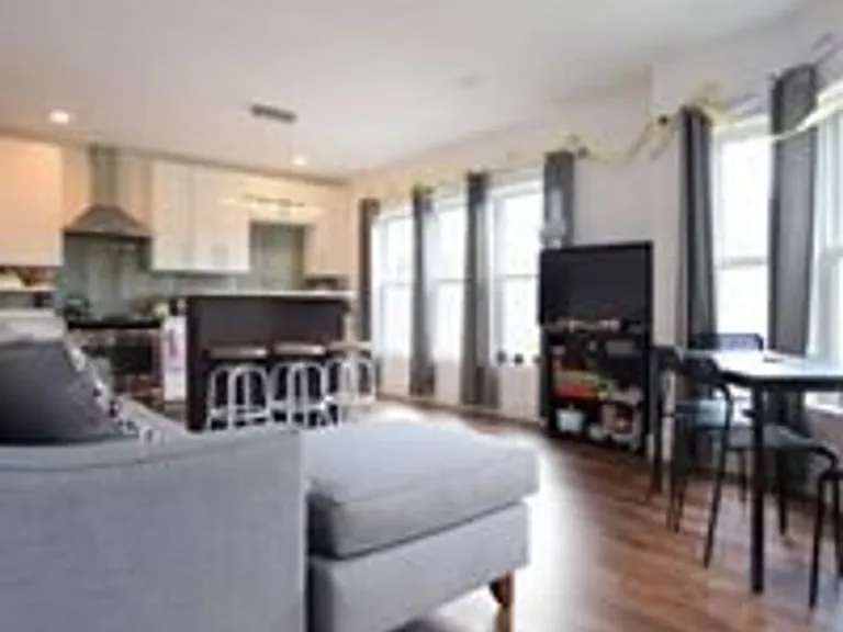 707 E Seneca St. — Photo 23