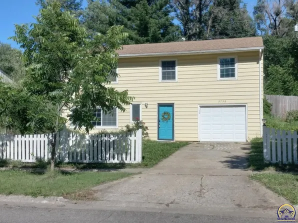 3738 SE Humboldt St, Topeka, KS 66609