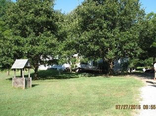 903 Poole Rd, Clinton, SC 29325