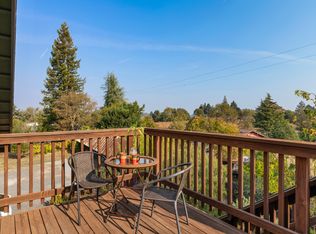 8710 Green Valley Rd, Sebastopol, CA 95472