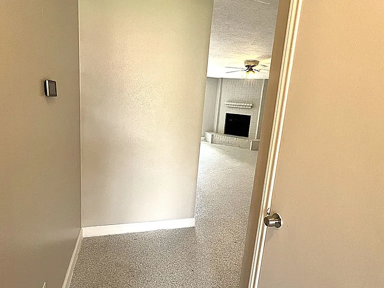 1911 Country Village Blvd #B — Photo 2