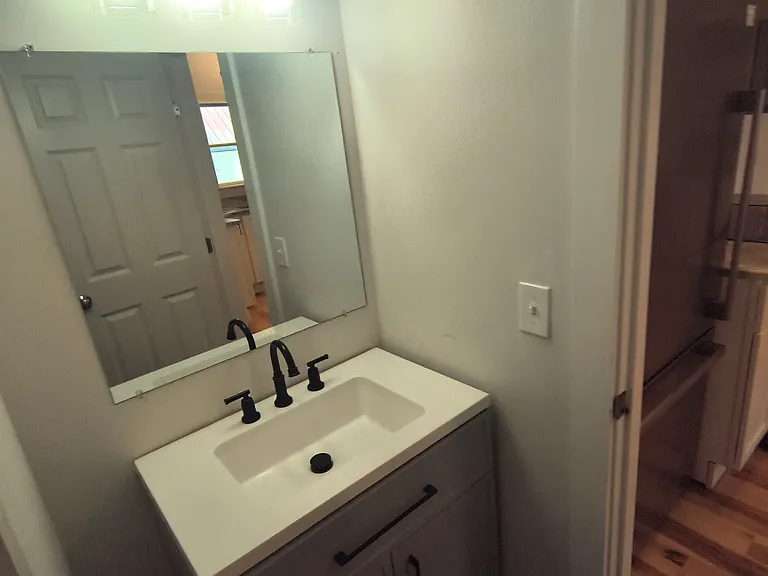 360 Elm St #1 — Photo 42