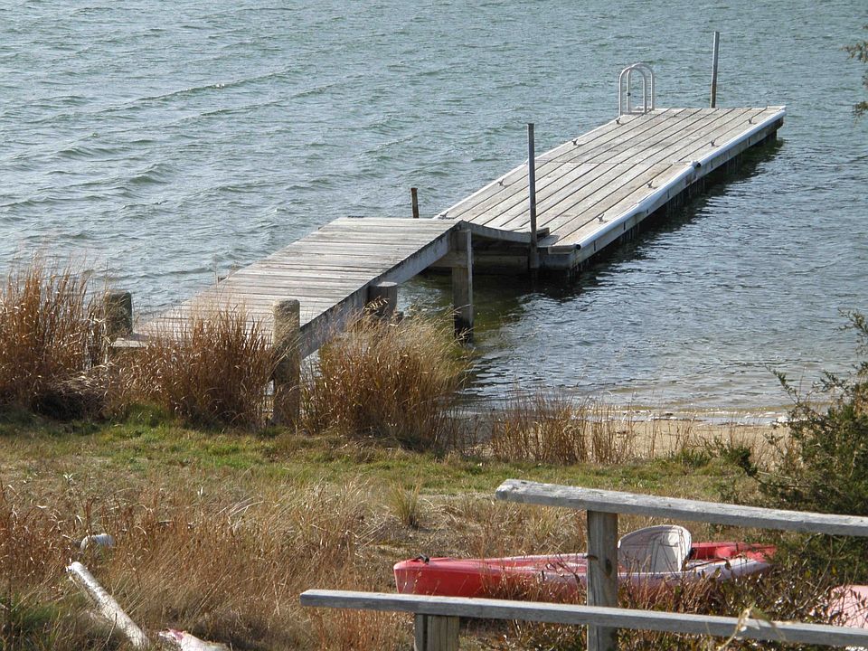 2nd image of 99 Oyster Pond Rd