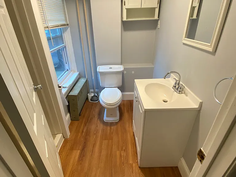 4329 Main St #2 — Photo 4