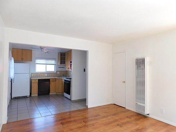 3rd image of 2552 Western Ave