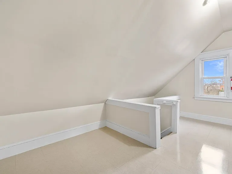 1857 State St #3 — Photo 2