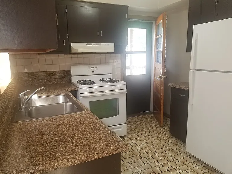 5910 W Higgins Ave #1 — Photo 4