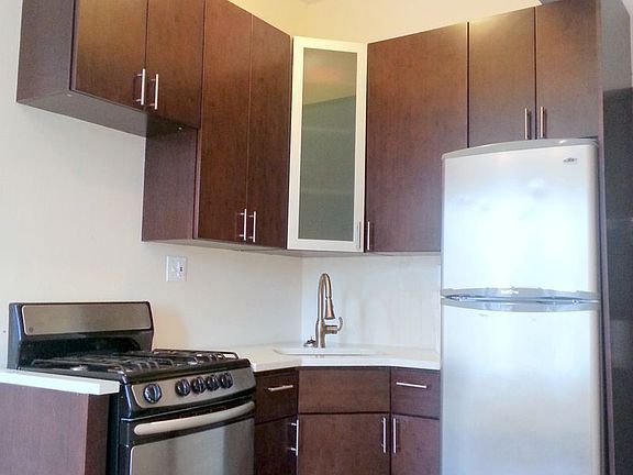 3rd image of 2054 A C P Jr Blvd APT 1C