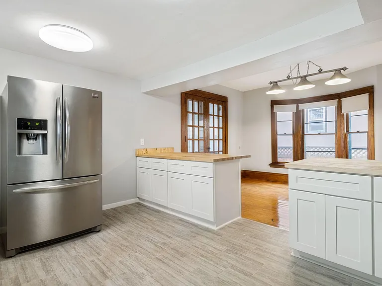 3325 Hennepin Ave — Photo 2