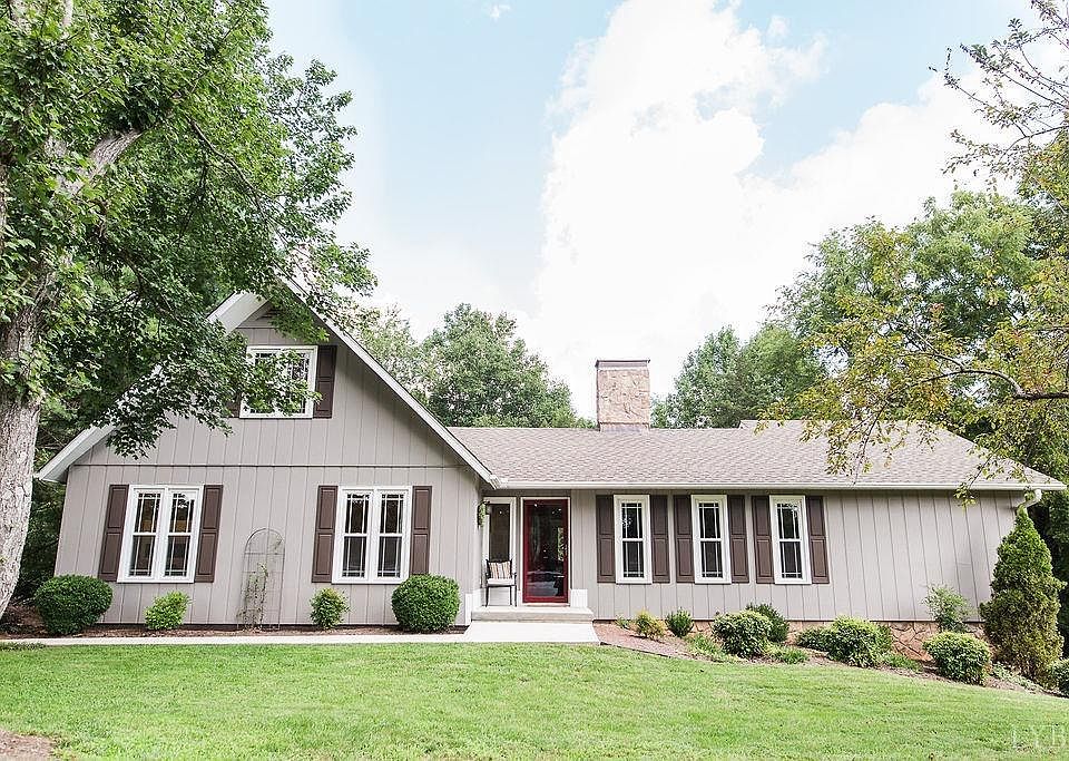 1st image of 307 Quail Meadows Dr