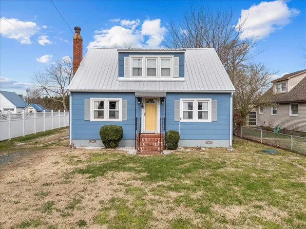 28036 Harborton Rd, Harborton, VA 23420