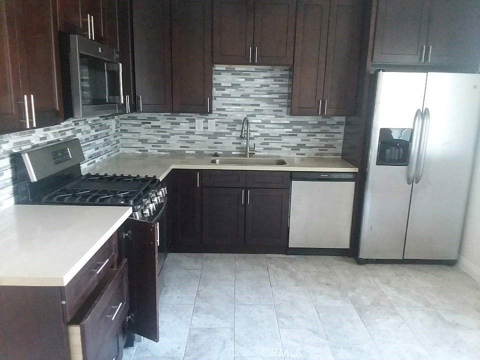 2nd image of 1134 S Oxford Ave