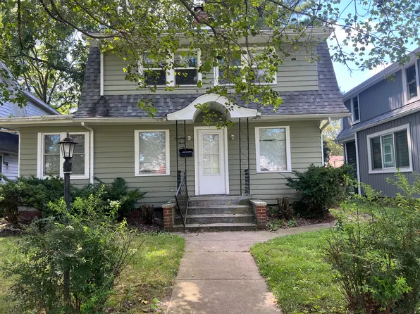 1933 Beverly Pl, South Bend, IN 46616