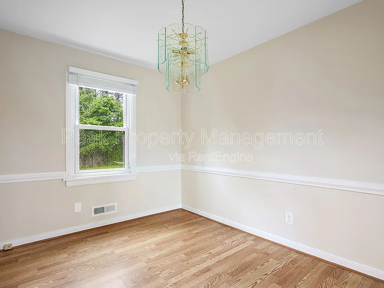 8514 Wetherly Dr — Photo 13