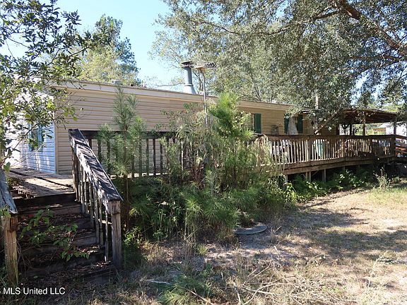 5th image of 13630 Burgundy Dr