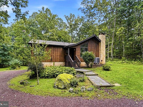 2nd image of 536 Spring Mount Rd