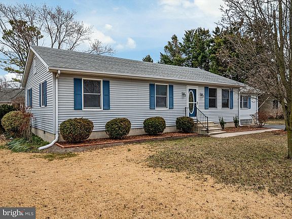 3rd image of 103 Dogwood Dr
