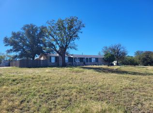 315 W Duncan Ave, Mertzon, TX 76941