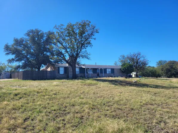 315 W Duncan Ave, Mertzon, TX 76941