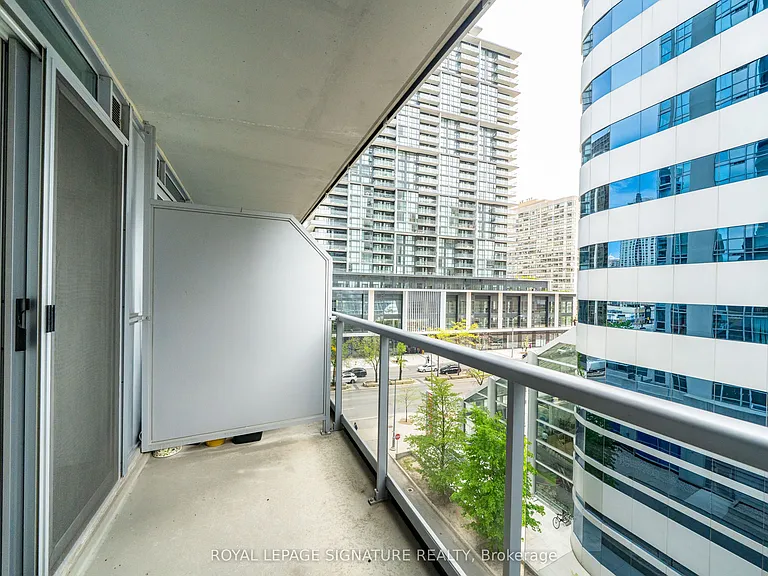 4968 Yonge St #712 — Photo 35