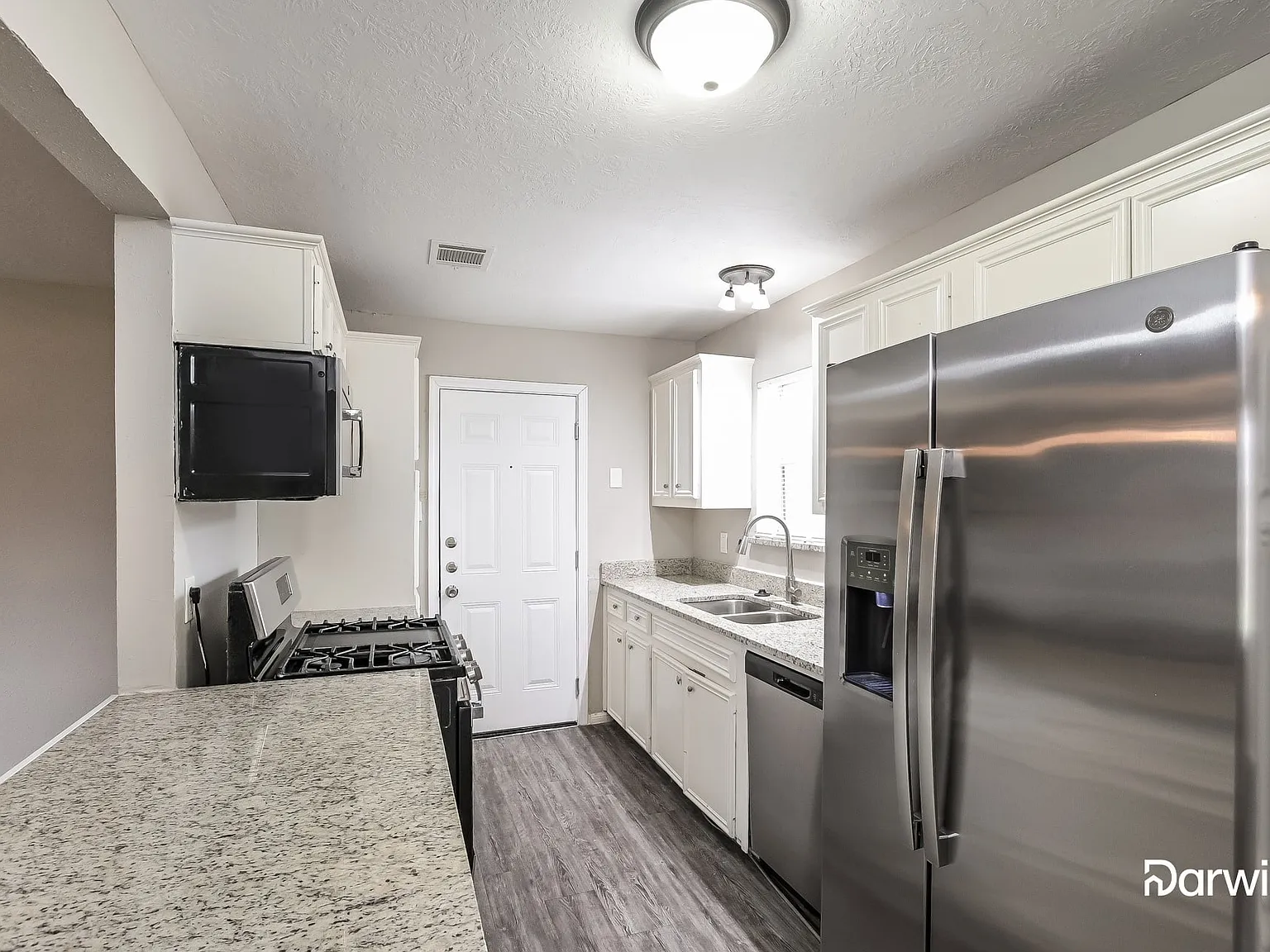 3 bed, 2.0 bath, 1703 sqft, $1,625 — Photo 3