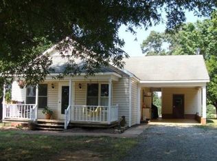 2204A Old Cane Mill Ln, Liberty, NC 27298