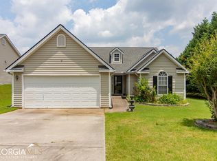 3712 Pointe Cir, Fairburn, GA 30213